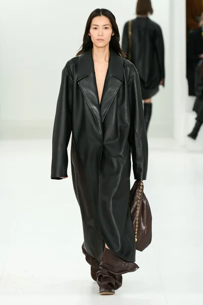 Look 12
